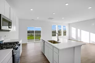 359 Red Oak Cir, Volo, IL 60020 - Photo 5