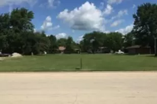 35 E Tobey Dr, Herscher, IL 60941 - Photo 1