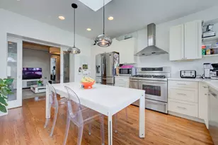 1924 W Newport Ave, Chicago, IL 60657 - Photo 9