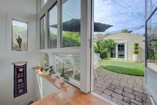 1924 W Newport Ave, Chicago, IL 60657 - Photo 13