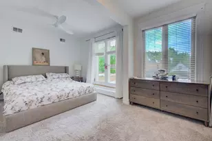 1924 W Newport Ave, Chicago, IL 60657 - Photo 15