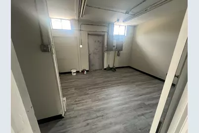 49 E Fullerton Avenue, Addison, IL 60101 - Photo 11