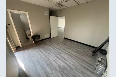 49 E Fullerton Avenue, Addison, IL 60101 - Photo 7