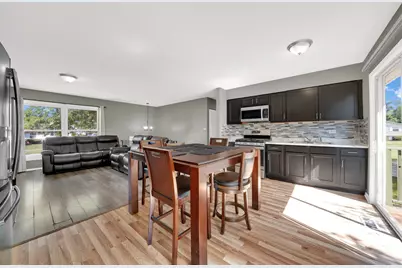 17303 Appletree Drive, Hazel Crest, IL 60429 - Photo 9