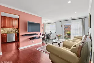 9355 Landings Ln, Des Plaines, IL 60016 - Photo 3