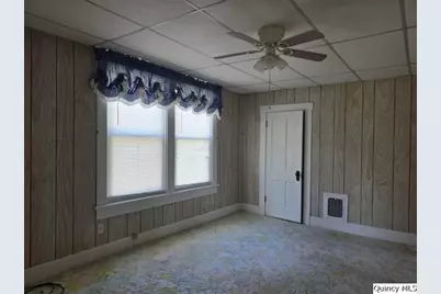 118 S Fayette Street, Carthage, IL 62321 - Photo 23