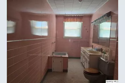 118 S Fayette Street, Carthage, IL 62321 - Photo 21