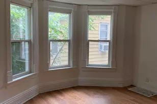 334 S Ottawa St, Joliet, IL 60436 - Photo 5