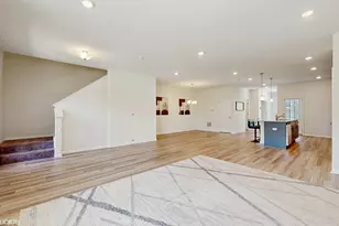 268 Hoffmann Dr, Buffalo Grove, IL 60089 - Photo 7