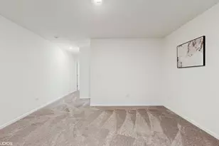 268 Hoffmann Dr, Buffalo Grove, IL 60089 - Photo 29