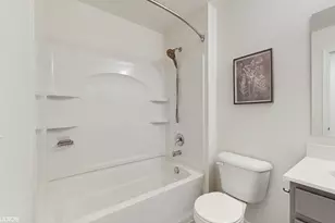 268 Hoffmann Dr, Buffalo Grove, IL 60089 - Photo 25