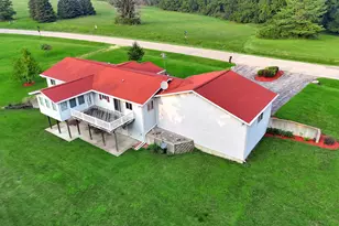 24134 Hidden Ranch Dr, Lanark, IL 61046 - Photo 3