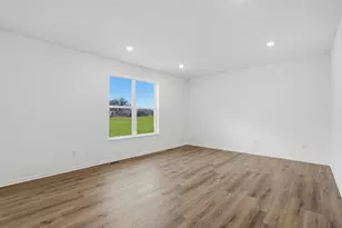 3839 Riverwoods Dr, Woodstock, IL 60098 - Photo 3