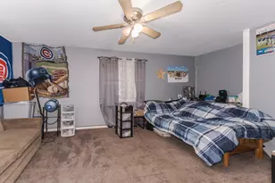 225 E Pinckney St, Pontiac, IL 61764 - Photo 33