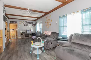 225 E Pinckney St, Pontiac, IL 61764 - Photo 11