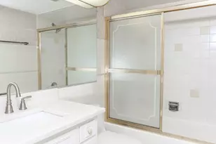 18855 Burnham Ave, Lansing, IL 60438 - Photo 9