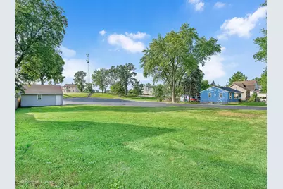 155 S Oakwood Avenue, West Chicago, IL 60185 - Photo 1