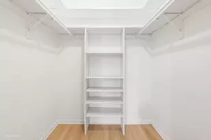 5200 Galitz St, Skokie, IL 60077 - Photo 17