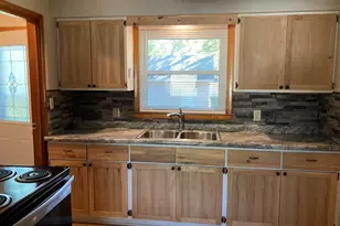 805-815 N 3rd St, Carbon Hill, IL 60416 - Photo 5