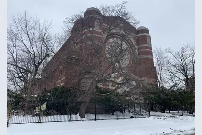 832 N Leclaire Avenue, Chicago, IL 60651 - Photo 1