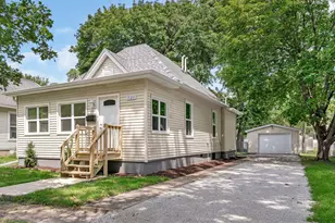 721 W South St, Pontiac, IL 61764 - Photo 3