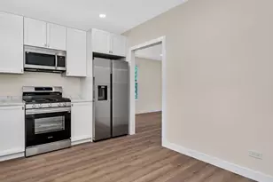 721 W South St, Pontiac, IL 61764 - Photo 13