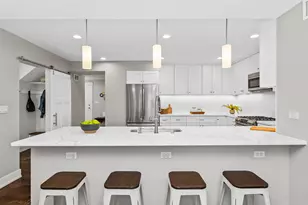 3035 Thayer St, Evanston, IL 60201 - Photo 11