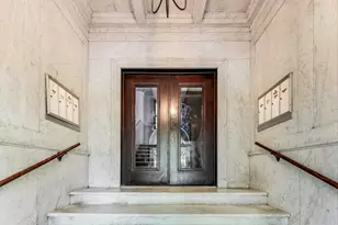 3735 S Lake Park Ave, Chicago, IL 60653 - Photo 3