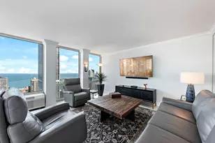 111 E Chestnut St, Chicago, IL 60611 - Photo 3