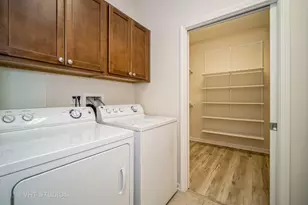 2220 Founders Way, Northbrook, IL 60062 - Photo 21