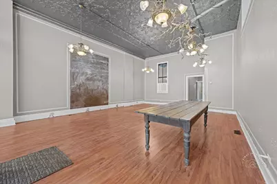 10 Douglas Avenue, Elgin, IL 60120 - Photo 9