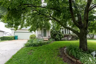 1710 Chestnut Hill Rd, Plainfield, IL 60586 - Photo 3