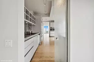 1300 N Astor St, Chicago, IL 60610 - Photo 5