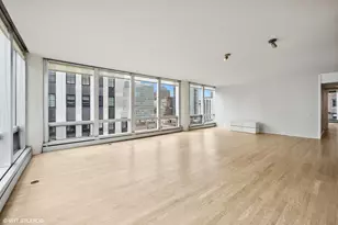 1300 N Astor St, Chicago, IL 60610 - Photo 3