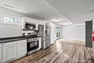 464 E Pilot Dr, Herscher, IL 60941 - Photo 7