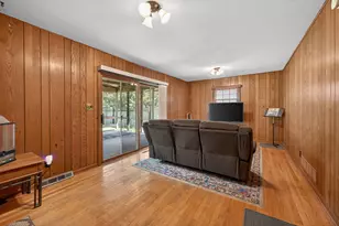 272 S Forest Ave, Batavia, IL 60510 - Photo 13
