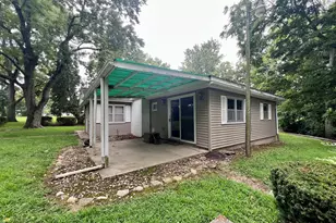 509 Lakeshore Dr, Oakland, IL 61943 - Photo 29