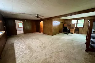 509 Lakeshore Dr, Oakland, IL 61943 - Photo 5