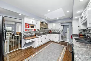 10652 Laramie Ave, Oak Lawn, IL 60453 - Photo 9