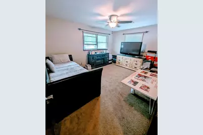 136 Iroquois Street, Park Forest, IL 60466 - Photo 7