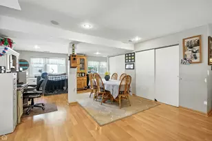 237 S Church Rd, Bensenville, IL 60106 - Photo 9