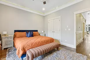 4351 S Lake Park Ave, Chicago, IL 60653 - Photo 7