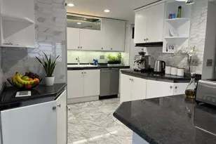 175 E Delaware Pl, Chicago, IL 60611 - Photo 13