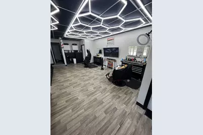 38488 N Sheridan Road, Beach Park, IL 60087 - Photo 3