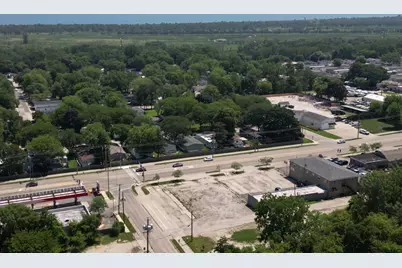 38488 N Sheridan Road, Beach Park, IL 60087 - Photo 11