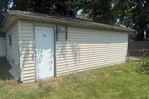 14405 Woodlawn Ave, Dolton, IL 60419 - Photo 3