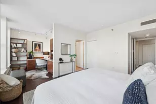 25 E Superior St, Chicago, IL 60611 - Photo 17