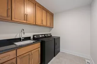 8886 Johnston Rd, Burr Ridge, IL 60522 - Photo 51