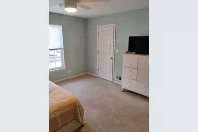 178 W Hampton Drive, Round Lake, IL 60073 - Photo 25