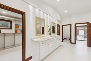 2430 Dorina Dr, Northfield, IL 60093 - Photo 39